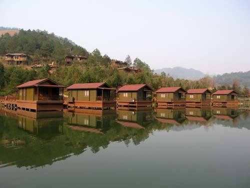 九鵬溪風(fēng)景區(qū)，自然之美盡收眼底，九鵬溪風(fēng)景區(qū)，自然之美的全景呈現(xiàn)