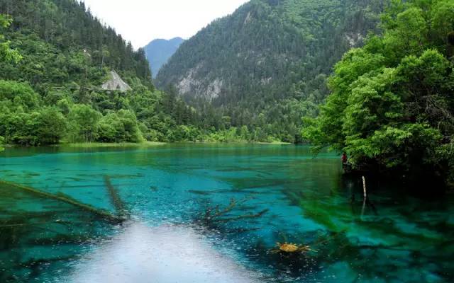 九寨溝在中國地圖上的獨特地理位置及其豐富旅游資源，九寨溝，中國地圖上的獨特地理位置與豐富旅游資源的瑰寶