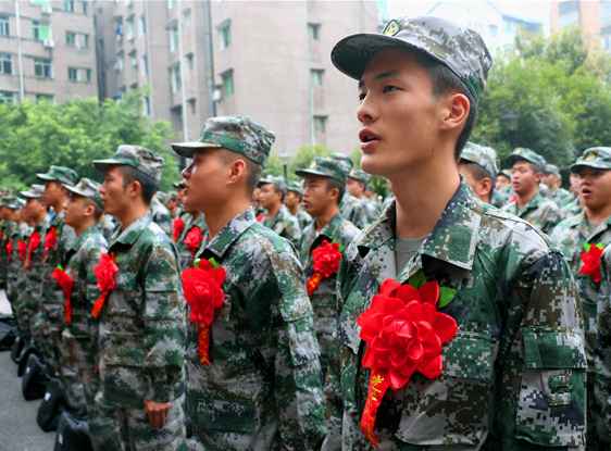 大學(xué)生可以當(dāng)兵嗎？——解讀大學(xué)生入伍政策與意義，解讀大學(xué)生入伍政策與意義，大學(xué)生能否當(dāng)兵？