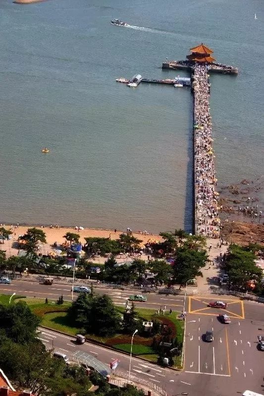 青島棧橋的位置及旅游指南，青島棧橋位置與旅游指南