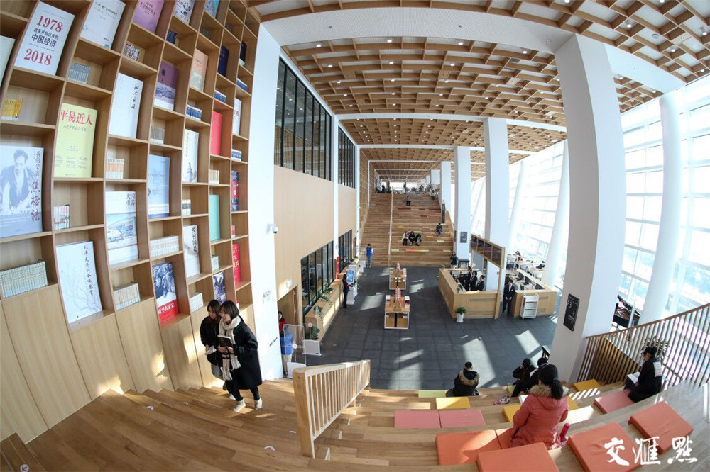 爾型體館，零空局中的大閱事，爾型體館，零空局中的盛大閱事