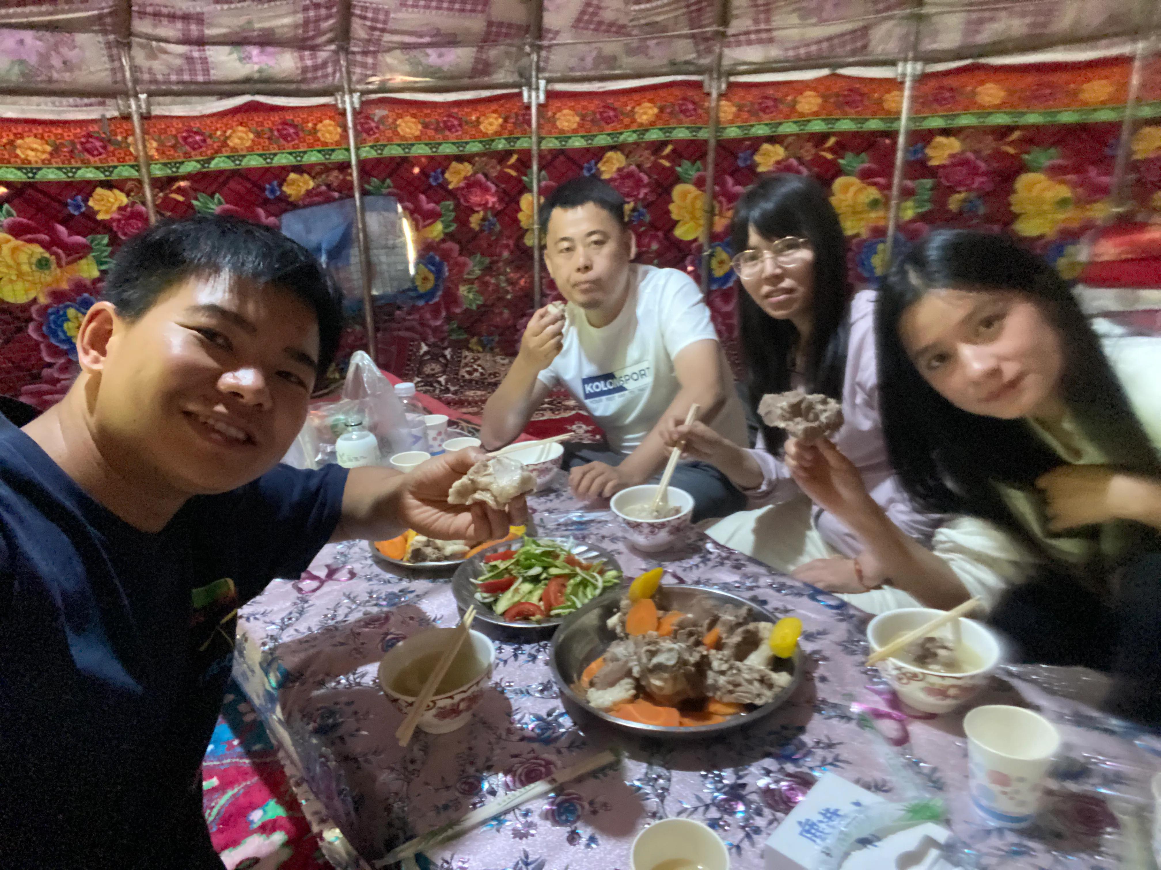 烏魯木齊市區(qū)一日游攻略，探索魅力之都的精華景點(diǎn)，烏魯木齊市區(qū)一日游攻略，探索魅力之都的必游景點(diǎn)
